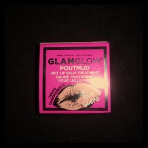 GlamGlow Poutmud